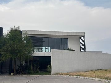 CASA EN VENTA EN ANGELOPOLIS