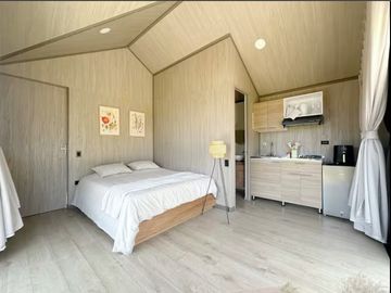Venta lote con 2 cabañas, (AIrbnb)