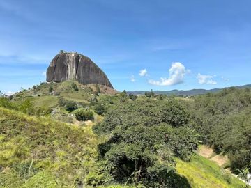Venta lote con 2 cabañas, (AIrbnb)