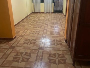 Venta de Casa Espaciosa en Villa El Salvador