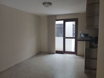 CASA DENTRO DE EXCLUSIVO CONJUNTO EN CENTRO NORTE QUITO