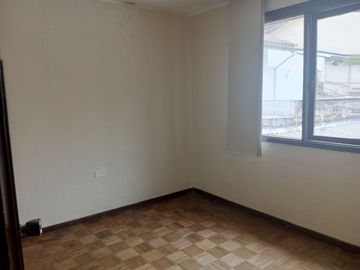 CASA DENTRO DE EXCLUSIVO CONJUNTO EN CENTRO NORTE QUITO