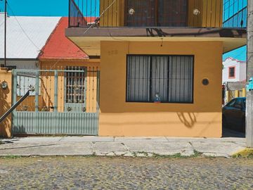 Casa en Venta, Colonia Lomas de las Flores, Villa de Alvarez, Colima