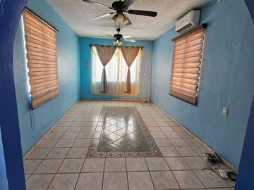 Casa en Venta, Colonia Lomas de las Flores, Villa de Alvarez, Colima
