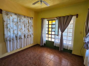 Casa en Venta, Colonia Lomas de las Flores, Villa de Alvarez, Colima