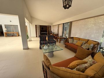 CASA DE UN NIVEL EN VENTA EN FRACCIONAMIENTO ECOLÓGICO CON CASA CLUB EN TESMIC, XOCHIMILCO