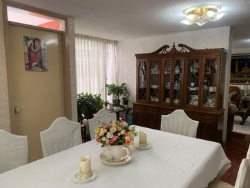 Departamento de venta sector la pradera cuenta con un local comercial
