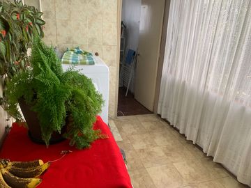 Departamento de venta sector la pradera cuenta con un local comercial