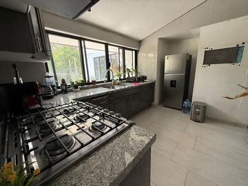 VENTA DE CASA EN COLONIA ECOLOGICA CON DEPARTAMENTO INDEPENDIENTE Y CASA CLUB EN TESMIC, XOCH