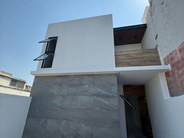 Casa Nueva en venta en Col. Formando Hogar a 5 min del centro y malecón del Puerto de Veracruz
