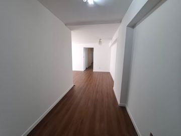 VENDO DEPARTAMENTO AMPLIO 117m2 03DORMITORIOS, 02COCHERAS SAN ANTONIO-MIRAFLORES