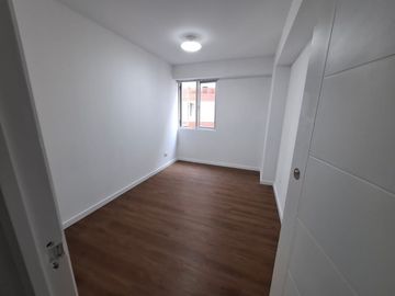 VENDO DEPARTAMENTO AMPLIO 117m2 03DORMITORIOS, 02COCHERAS SAN ANTONIO-MIRAFLORES