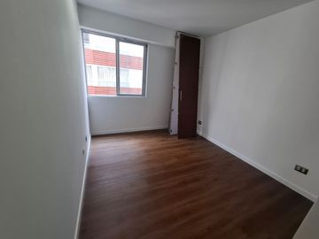 VENDO DEPARTAMENTO AMPLIO 117m2 03DORMITORIOS, 02COCHERAS SAN ANTONIO-MIRAFLORES