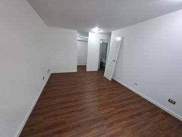 VENDO DEPARTAMENTO AMPLIO 117m2 03DORMITORIOS, 02COCHERAS SAN ANTONIO-MIRAFLORES