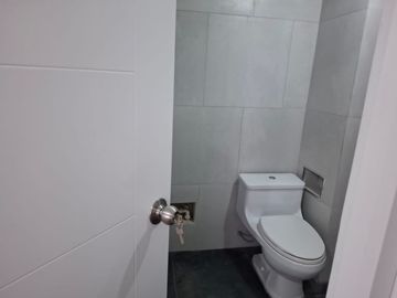 VENDO DEPARTAMENTO AMPLIO 117m2 03DORMITORIOS, 02COCHERAS SAN ANTONIO-MIRAFLORES