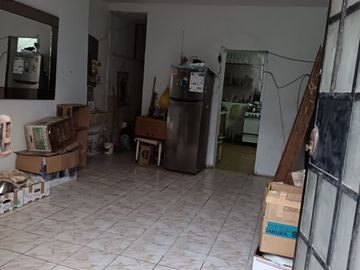 Oferta , vendo casa a precio de terreno en calle residencial !