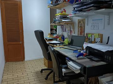 Oferta , vendo casa a precio de terreno en calle residencial !