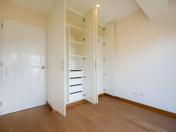 ALQUILO, MODERNO DPTO. 2DORM. 1COCHERA LINEA BLANCA, V/CALLE - Crnl. Odriozola 245, San Isidro
