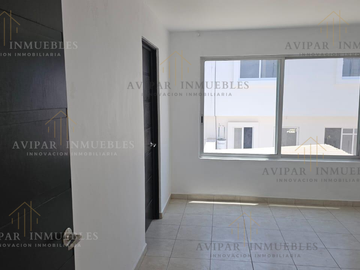 Venta de Casa en Fraccionamiento, Cto. Viñedos 689 Club de Golf, San Juan del Río, Querétaro. MET094