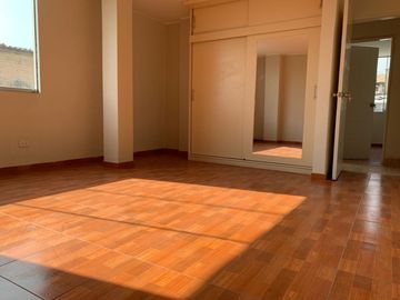 Oportunidad Única!!!! Vendo departamento en Villa María del Triunfo!
