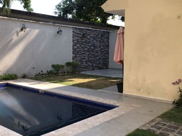 Casa amplia con colindancia laguna de las ilusiones Privada Golondrinas
