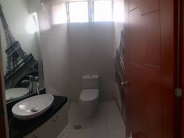 ALQUILO DEPARTAMENTO 142 M2 MONTERRICO CHICO SURCO S/3.300