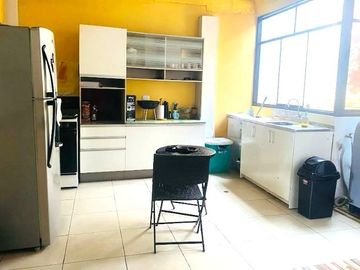 Venta De Casa De Dos Pisos – En Mareategui-SJL