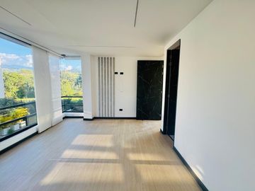PRECIOSA Y AMPLÍSIMA CASA CAMPESTRE DE 380 M2 EN LOTE DE 435M2 EN EL SECTOR DE LA FLORIDA, MANIZALES