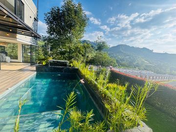 PRECIOSA Y AMPLÍSIMA CASA CAMPESTRE DE 380 M2 EN LOTE DE 435M2 EN EL SECTOR DE LA FLORIDA, MANIZALES