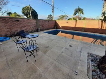 EN VENTA HERMOSA CASA 4 DORMITORIOS