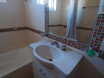 EN VENTA HERMOSA CASA 4 DORMITORIOS