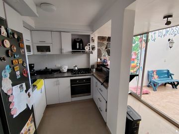 Vendo casa en el sector de Asturias, Manizales,  en excelentes condiciones.