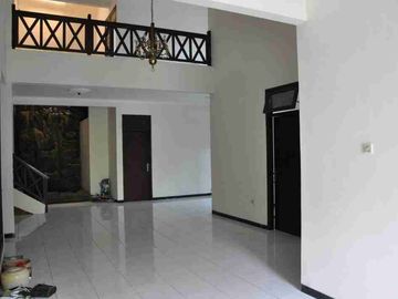 Rumah dijual Lokasi Sangat Strategis di Soekarno Hatta Kota Malang