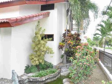 Rumah dijual di Soekarno Hatta Kota Malang
