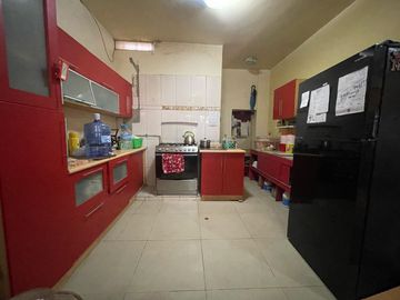 Se Vende Casa De 458M2 Con Área Libre, Amplio Departamento Y Tres Locales Comerciales En Av. Santa Cruz Huertos De Lurín – Lurín
