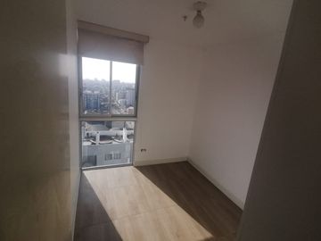 Departamento De 3 Dormitorios, Balcón, Espectacular Vista. Cerca A Todo, Áreas Comunes, Piscina, Zona De Parrilla, Juegos Para Niños.