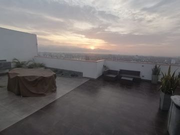 Departamento De 3 Dormitorios, Balcón, Espectacular Vista. Cerca A Todo, Áreas Comunes, Piscina, Zona De Parrilla, Juegos Para Niños.