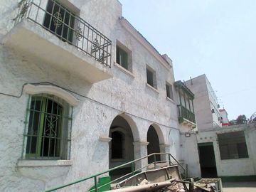 EXCELENTE OPORTUNIDAD DE INVERSIÓN!!! SE VENDE CASA COMO TERRENO ZONIFICACIÓN RDA COMPATIBLE CON CZ EN AV. SALAVERRY