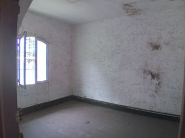 EXCELENTE OPORTUNIDAD DE INVERSIÓN!!! SE VENDE CASA COMO TERRENO ZONIFICACIÓN RDA COMPATIBLE CON CZ EN AV. SALAVERRY