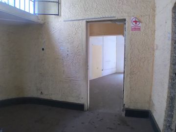 EXCELENTE OPORTUNIDAD DE INVERSIÓN!!! SE VENDE CASA COMO TERRENO ZONIFICACIÓN RDA COMPATIBLE CON CZ EN AV. SALAVERRY