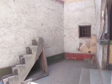 EXCELENTE OPORTUNIDAD DE INVERSIÓN!!! SE VENDE CASA COMO TERRENO ZONIFICACIÓN RDA COMPATIBLE CON CZ EN AV. SALAVERRY