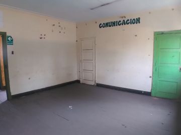EXCELENTE OPORTUNIDAD DE INVERSIÓN!!! SE VENDE CASA COMO TERRENO ZONIFICACIÓN RDA COMPATIBLE CON CZ EN AV. SALAVERRY
