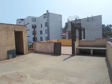 EXCELENTE OPORTUNIDAD DE INVERSIÓN!!! SE VENDE CASA COMO TERRENO ZONIFICACIÓN RDA COMPATIBLE CON CZ EN AV. SALAVERRY