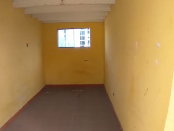 EXCELENTE OPORTUNIDAD DE INVERSIÓN!!! SE VENDE CASA COMO TERRENO ZONIFICACIÓN RDA COMPATIBLE CON CZ EN AV. SALAVERRY