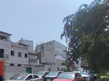 EXCELENTE OPORTUNIDAD DE INVERSIÓN!!! SE VENDE CASA COMO TERRENO ZONIFICACIÓN RDA COMPATIBLE CON CZ EN AV. SALAVERRY