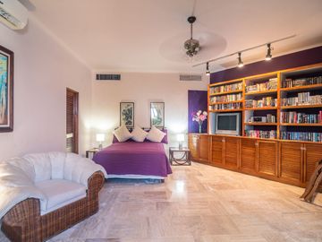 Casa en Venta, Condominio La Punta. Manzanillo, Colima