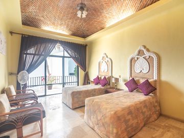 Casa en Venta, Condominio La Punta. Manzanillo, Colima