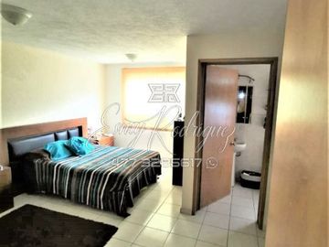 CASA EN VENTA EN PORTALES DE LA ARBOLEDA (La Marina y Echeveste), León,Gto; 3 REC, EQUIPADA.