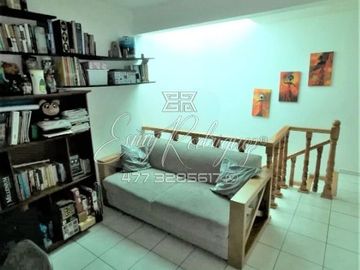 CASA EN VENTA EN PORTALES DE LA ARBOLEDA (La Marina y Echeveste), León,Gto; 3 REC, EQUIPADA.