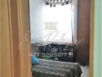 CASA EN VENTA EN PORTALES DE LA ARBOLEDA (La Marina y Echeveste), León,Gto; 3 REC, EQUIPADA.